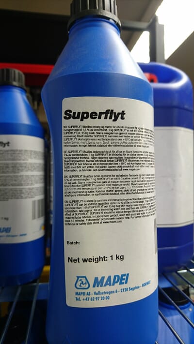 1115010 Mapei_Superflyt 1 ltr.JPG